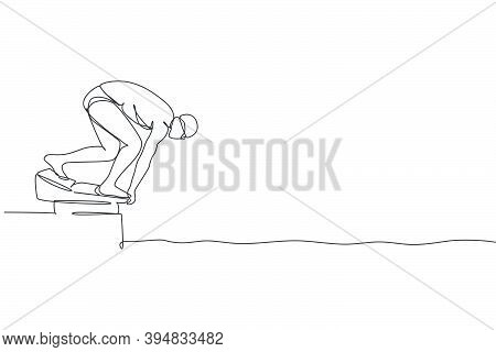 Single Continuous Line Drawing Of Young Happy Professional Swimmer Man Focus Training In Gym Swimmin