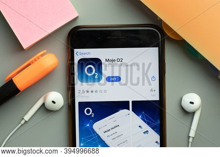 New York, United States - 7 November 2020: Moje O2 App Store Logo On Phone Screen, Illustrative Edit
