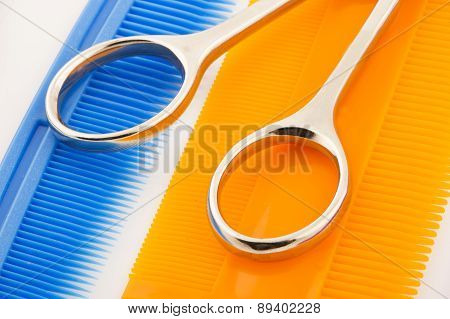 combs and scissors for hairdressers