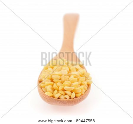 Hulled-split Monk Bean