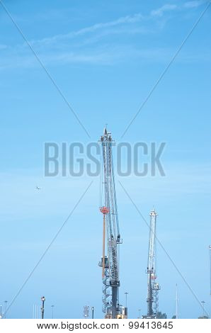 Mobile harbor crane Liebherr LHM 180