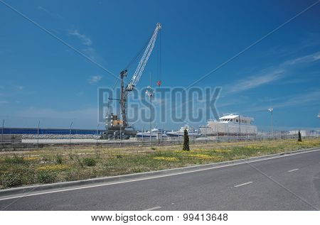 Mobile harbor crane Liebherr LHM 180
