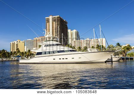 Boats At Waterfront Homes In Fort Lauderdale