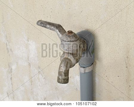 Water tap