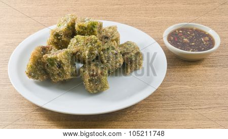 Fried Steamed Dumpling Made Of Garlic Chives
