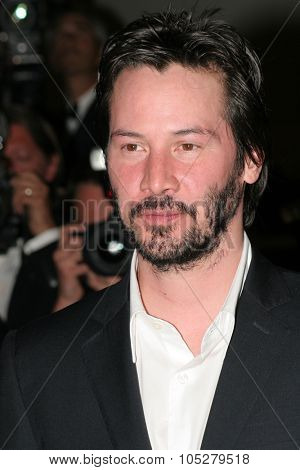 CANNES, FRANCE - MAY 25: Actor Keanu Reeves attends the 'A Scanner Darkly' premiere during the 59th International Cannes Film Festival May 25, 2006 in Cannes, France.