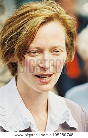 CANNES, FRENCE - MAI 18: Actress Tilda Swinton attends at the Palais des Festivals  at the 54th Cannes Film Festival, 18 May in Cannes, France