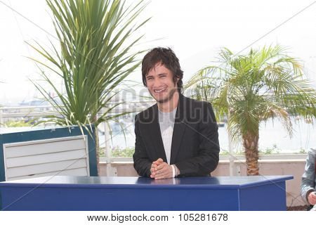 CANNES, FRANCE - MAY 15: Actor Gael Garcia Bernal attends a photocall promoting the film 'The King' at the Palais during the 58th International Cannes Film Festival May 15, 2005 in Cannes, France