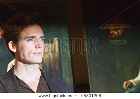 CANNES, FRANCE - MAY 18: Sam Claflin attends the photocall for 'The Hunger Games: Catching Fire' at The 66th Annual Cannes Film Festival at Majestic Hotel on May 18, 2013 in Cannes, France.
