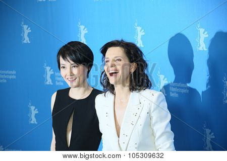 BERLIN, GERMANY - FEBRUARY 5: Juliette Binoche poses during the photocall for the 'Nadie quiere la noche' (Nobody Wants the Night) presented at the 65th Film Festival in Berlin, on February 5, 2015.