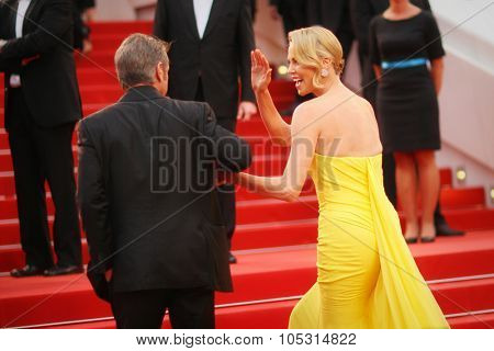 Charlize Theron & Sean Penn attend the 'Mad Max : Fury Road' Premiere during the 68th annual Cannes Film Festival on May 14, 2015 in Cannes, France.