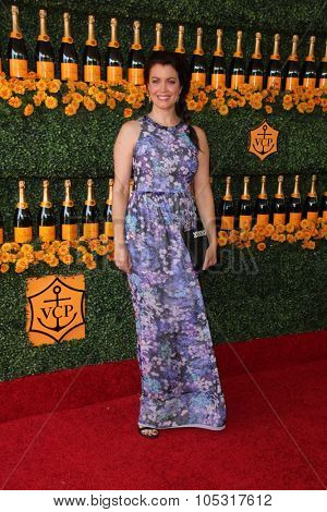 LOS ANGELES - OCT 17:  Bellamy Young at the Sixth-Annual Veuve Clicquot Polo Classic at the Will Rogers State Historic Park on October 17, 2015 in acific Palisades, CA
