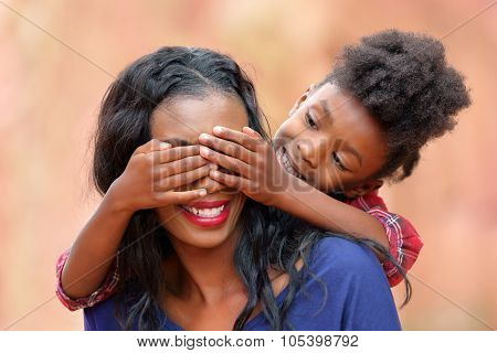 Peekaboo Happy Family Playing
