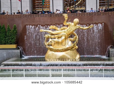 Golden Prometheus Statue At The Rockfeller Center