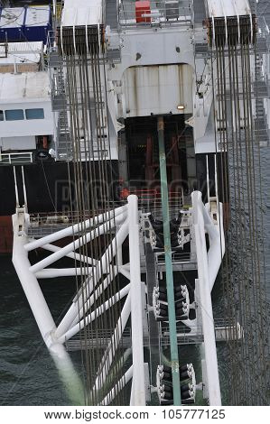 Pipelaying Barge