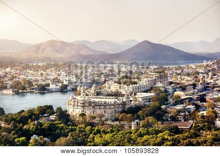Lake Pichola And City Palace In India
