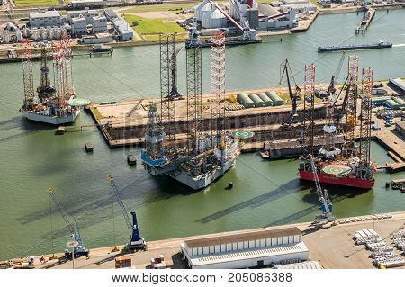 Rog Platform Ship Moored Port