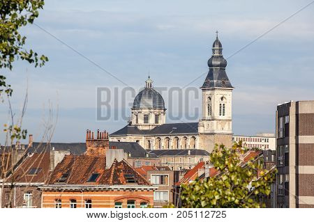 In Ghent is there a church call two churches
