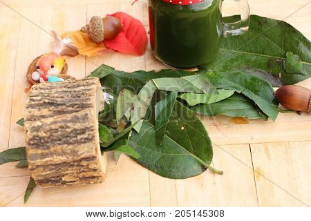 Bamboo grass juice or Tiliacora triandra (bai-ya-nang)
