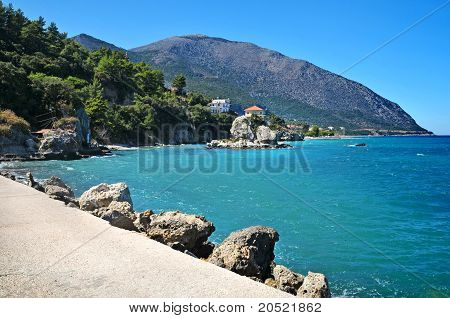 Poros