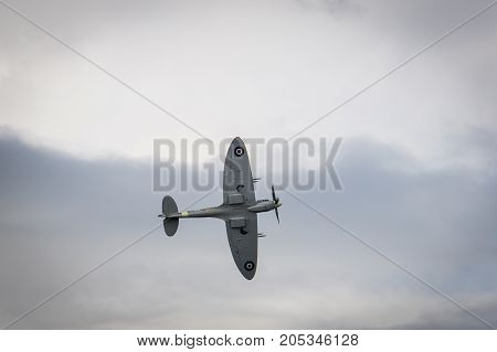 Air Show Spitfire Mk Xvi Airplane Flying