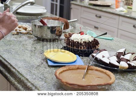 Thanksgiving Potluck Pies And Desserts