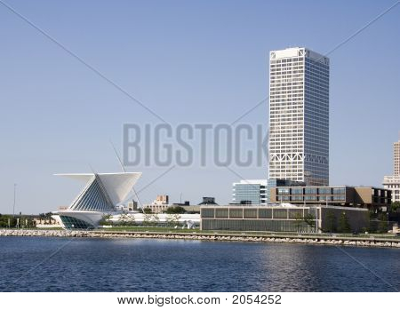 Milwaukee See Promenade