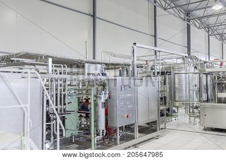 Factory For Bottling Beverages In Cans