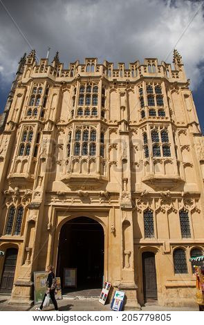CIRENCESTER, ENGLAND - AUGUST 31, 2017:Old street in Cirencester, England, United Kingdom
