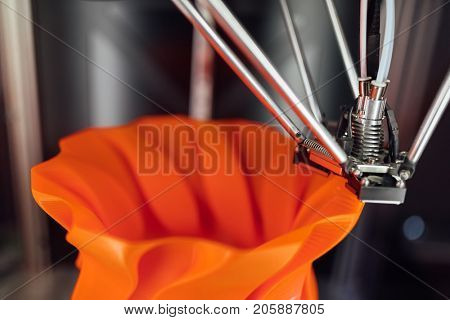 working 3d printer head, closeup view