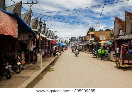 MEDAN, INDONESIA - SEPTEMBER 16,2017 : The Souvenirs of Medan Sold in the Market in Samosir Island, Medan, Indonesia