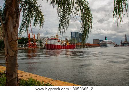 Rio De Janeiro, Brasil: Port With Ships In Rio De Janeiro On A Cloudy Day