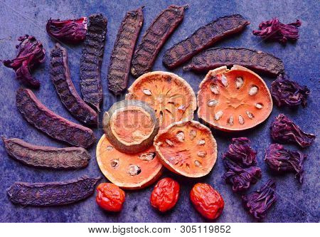Soap Pod,bael, Roselle And Jujube Flowers That Are Dried For Boiling As A Healthy Herbal Drink