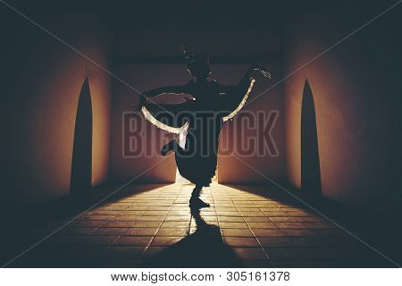 Beautiful Girl Wearing A Dress For The Manohra Dance Show. Manohra Dance Is A Folk Show Of Thailand.