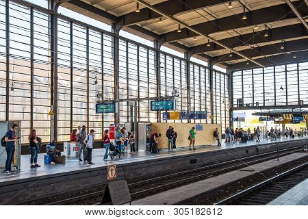 Berlin Germany - April 21. 2018: People Waitning For The Train At Berlin Zoologischer Garten Railway