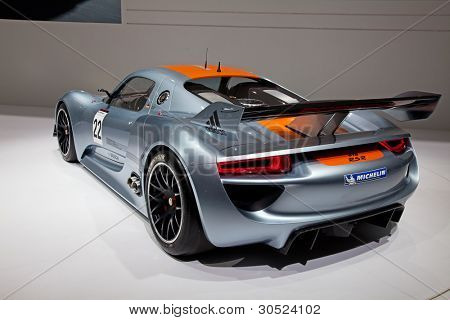 Genève - 8 marts: The Porsche 918 RSR udstillet på 81 International Motor Show Palexpo-Genève