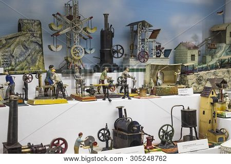 Munich, Germany - November 23, 2018 : Traditional Ceramic Souvenirs At The Viktualienmarkt Christmas
