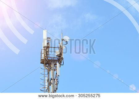 5G And 4G Smart Mobile Telephone Radio Network Gsm Antenna With Copy Space.