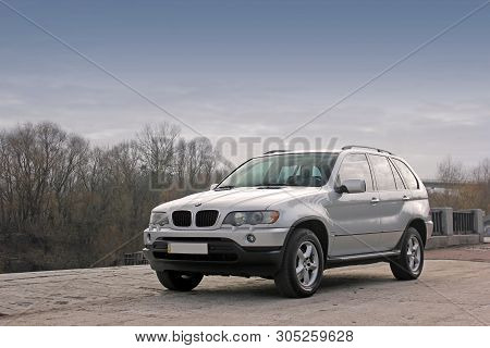 Chernigov, Ukraine - November 16, 2017: Bmw X5 (e53) In The Center Of The City