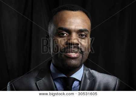 Tvář šťastný Afro americký businessma