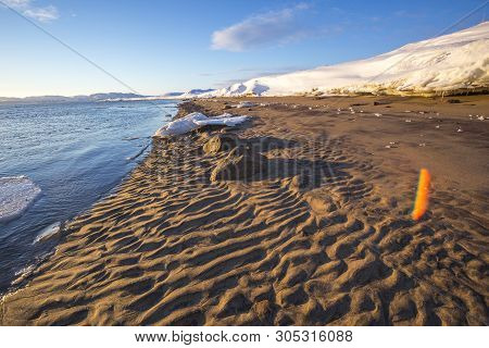 Guba Voronya Bay. Kola Peninsula Winter Landscape