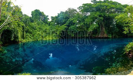 Matevulu Blue Hole, Espiritu Santa Island, Vanuatu, famous tourist destination