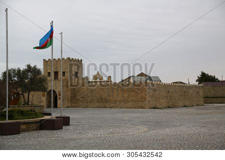 Ateshgah The Antique Buildings And Temple