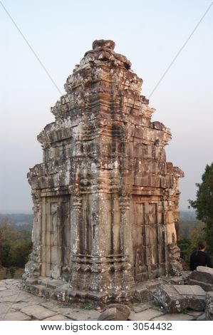 프놈 Bakeng 타워