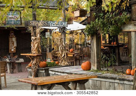 Concrete , Washington, Usa - October 19, 2018: Decoration Of Halloween With Pumpkins Of A Closed Ter