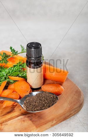 Carrot Seed Oil. Pure, Natural, Cold Pressed, Unscented, Vegan, Hexane Free, No Gmo - Ideal For Arom