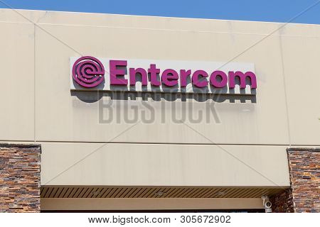 Las Vegas - Circa June 2019: Entercom Local Office. Entercom Communications Is A Publicly Traded Bro