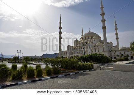 Grand Sheikh Zayed Mosque, Fujairah, United Arab Emirates, June 4, 2019. View Of The Mosque In The D