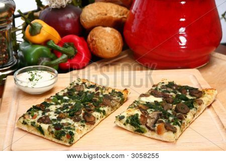 Ispanak ve Portobello mantar Pizza