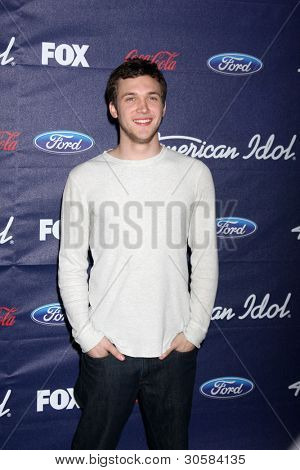 LOS ANGELES - MAR 1: Phillip Phillips.Colton Dixon ankommer på American Idol sæson 11 Top 13 Pa